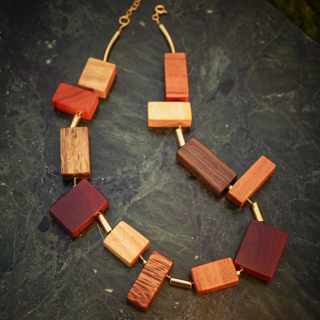 Colar Floresta Curto